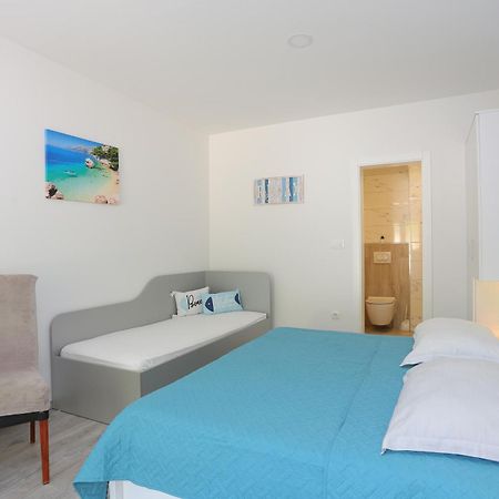 Apartments By The Sea Brela, Makarska - 6688 部屋 写真