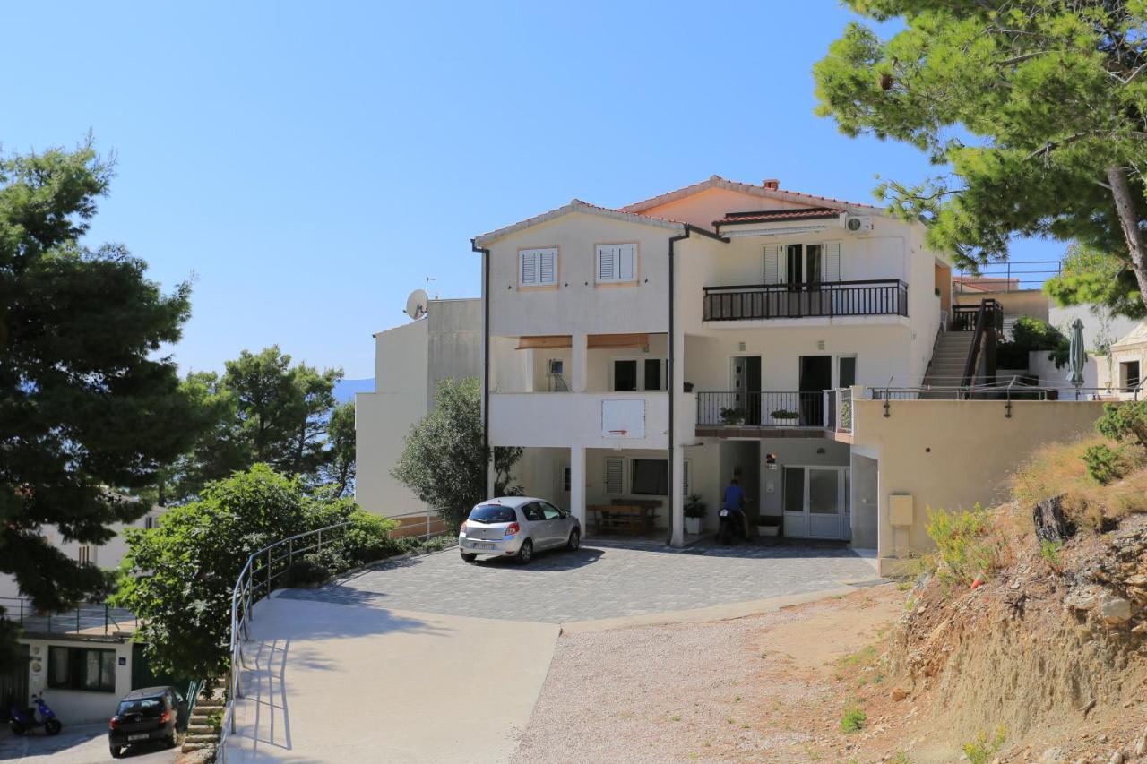 Apartments By The Sea Brela, Makarska - 6688 エクステリア 写真