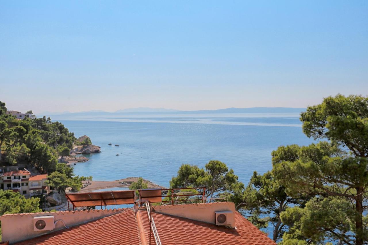 Apartments By The Sea Brela, Makarska - 6688 エクステリア 写真